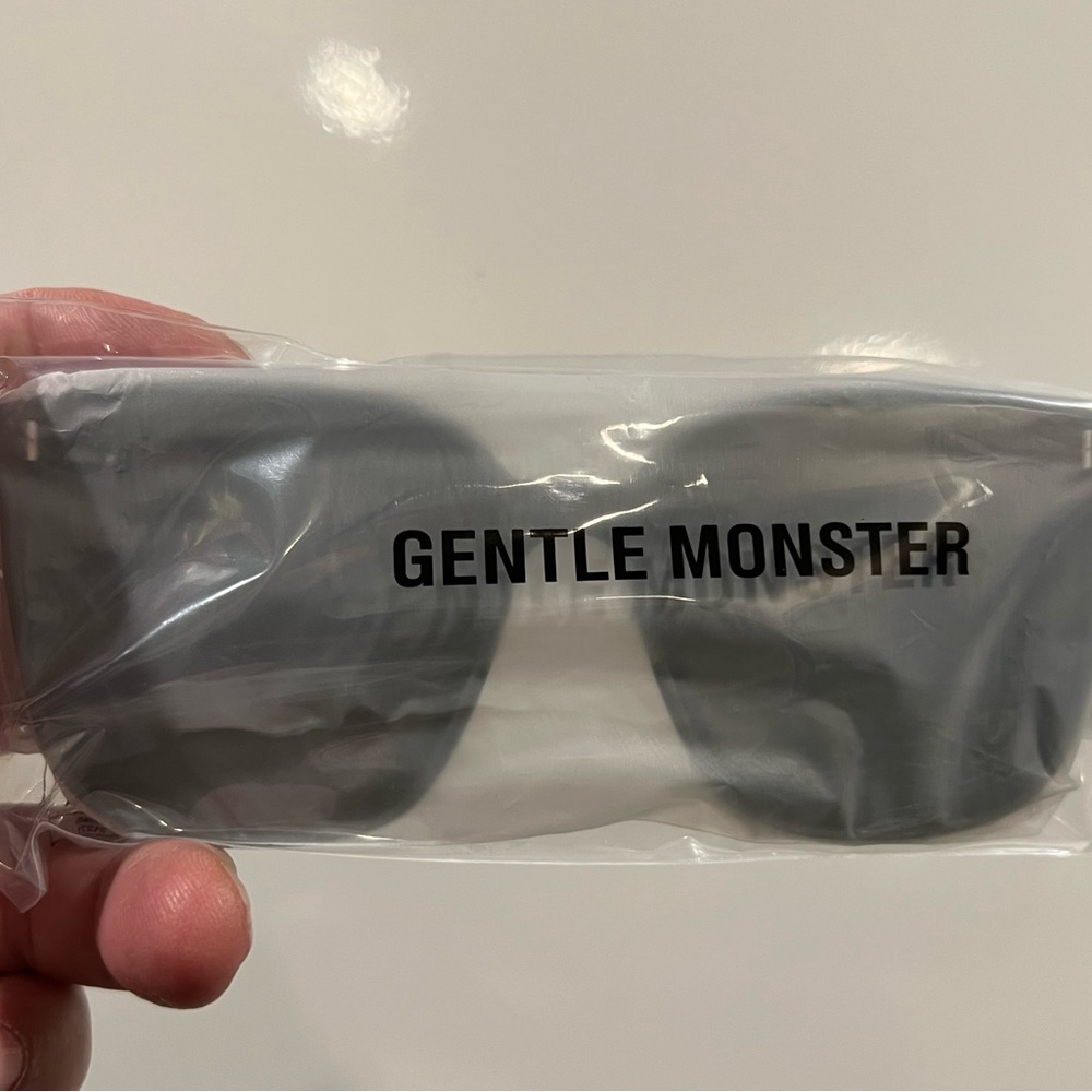 Gentle monster women’s sunglasses FLATBA